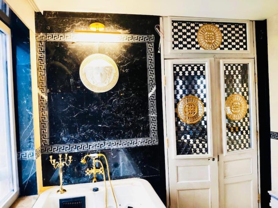 Luxe Spa-hammam Views Centre Pkg Apartment *